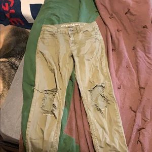 American eagle tomgirl jeans